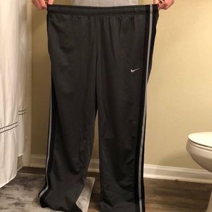 NIKE SWEATPANTS
